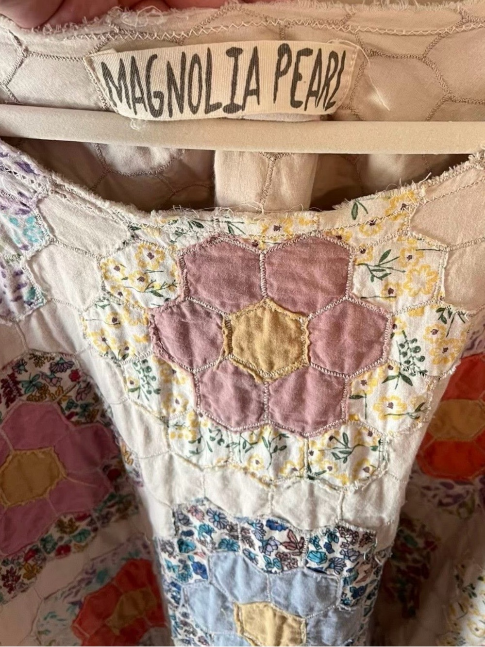 Magnolia Pearl Floral Patchwork Peasant Top in Cream with Pastel Flowers NWOT - Picture 3 of 4